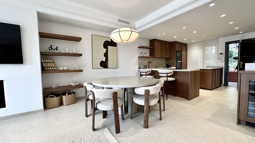 Exclusive Luxury Rental in Altos de Puente Romano – Designer Semi-Detached Home with Sea Views