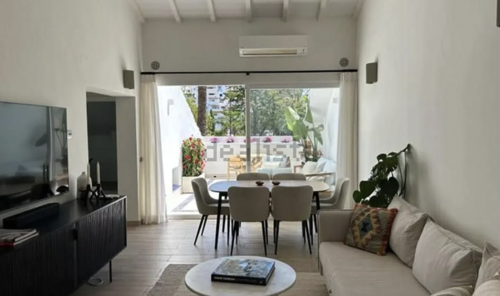 Apartamento de 3 dormitorios cerca de Puerto Banús