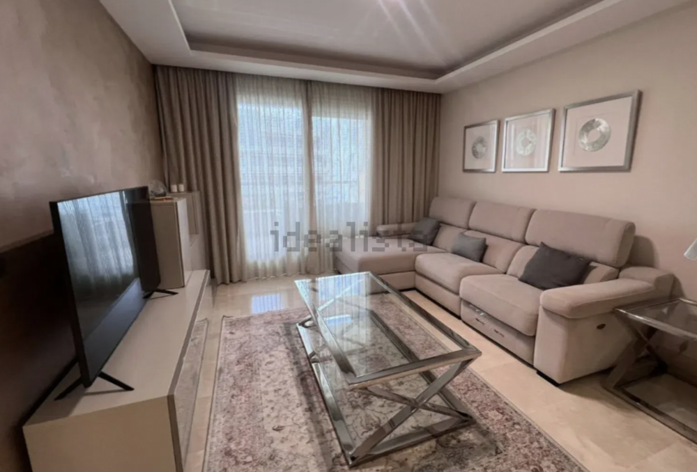 Moderno Apartamento de 3 dormitorios cerca de la playa en San Pedro Alcántara