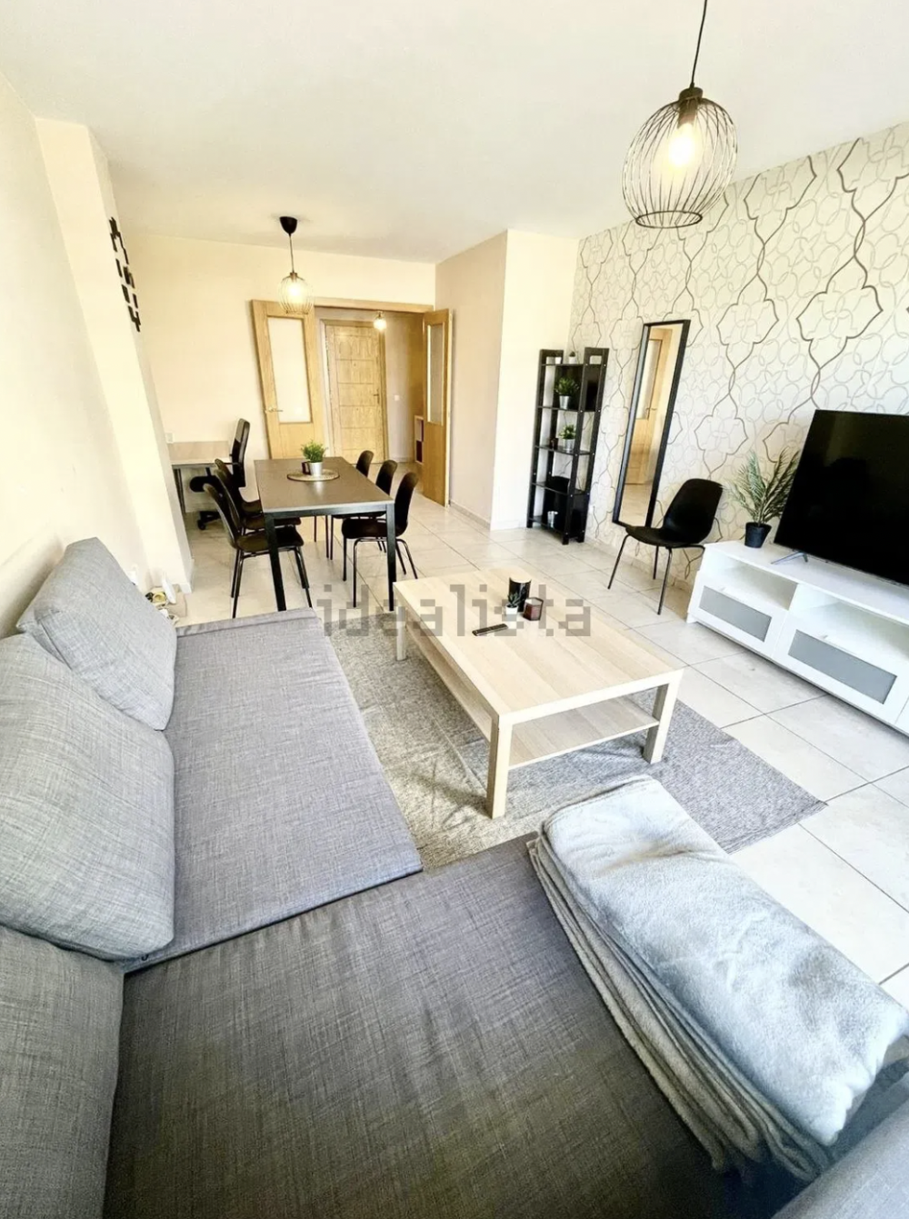 Luminoso apartamento de 3 plantas con terrazas en Nueva Andalucía