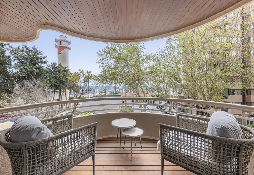 2-Bedroom Luxury Apartment with Sea Views in Marbella Centre