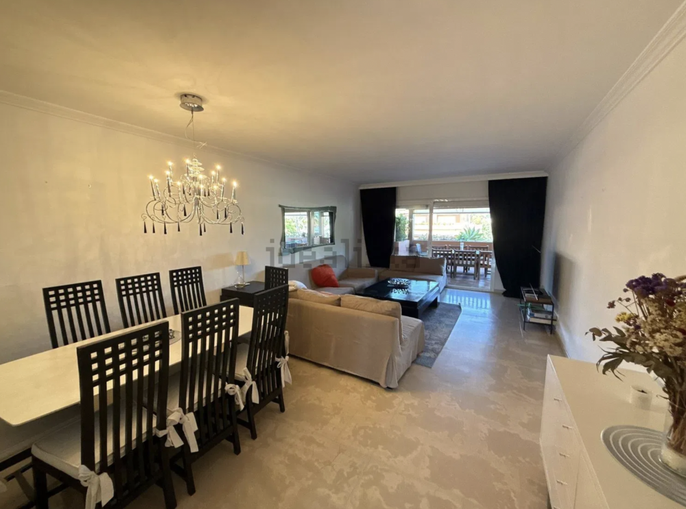 Elegante complejo de 4 dormitorios – Puerto Banús, Marbella