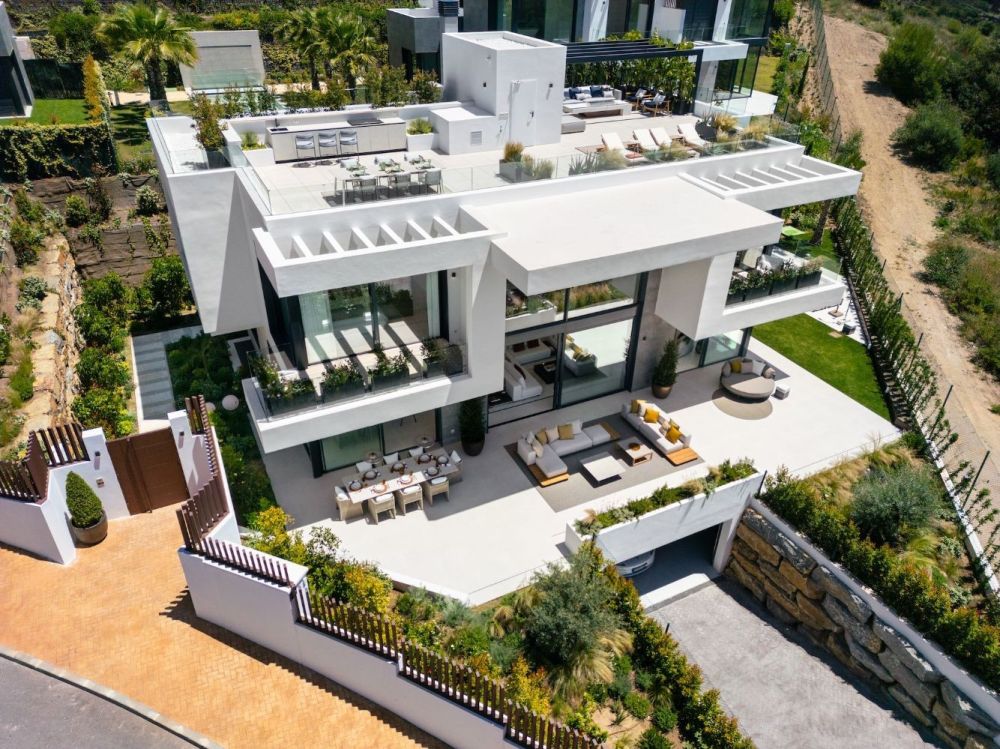 Excepcional Six-Bedroom Villa en Marbella Este
