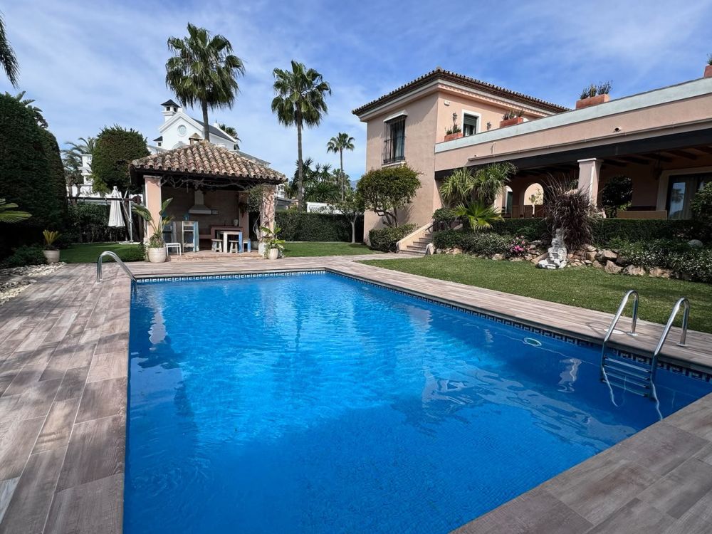Villa de 5 dormitorios en Bahía de Marbella