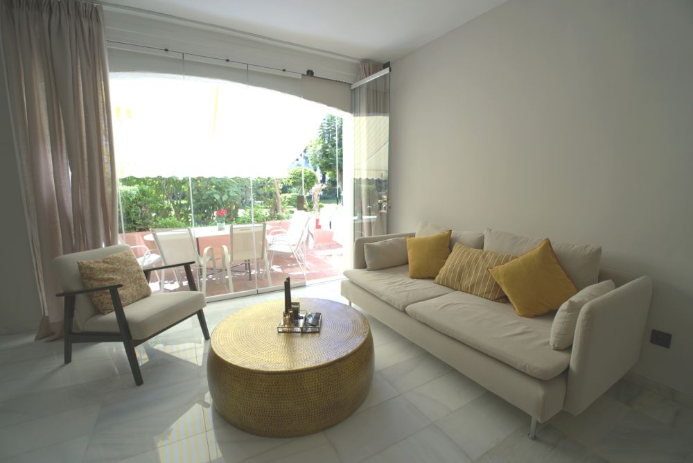 Modern 3-Bedroom Apartment in Puerto Banús, Marbella