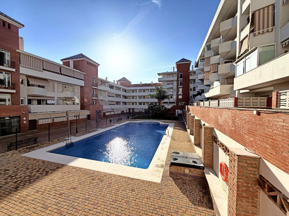 Piso de 2 dormitorios en pleno centro de Estepona