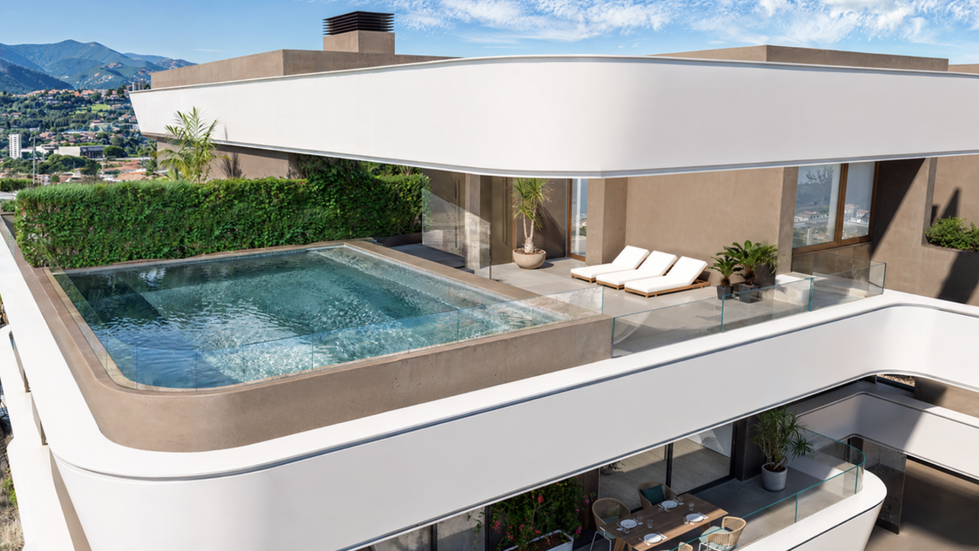 Bright 3-Bedroom Apartment with Terrace near the Sea in Estepona