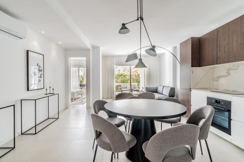 Frontline Beach Apartment
