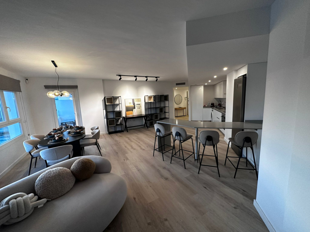 Apartamento de 2 Dormitorios con Vistas Espectaculares en Marbella