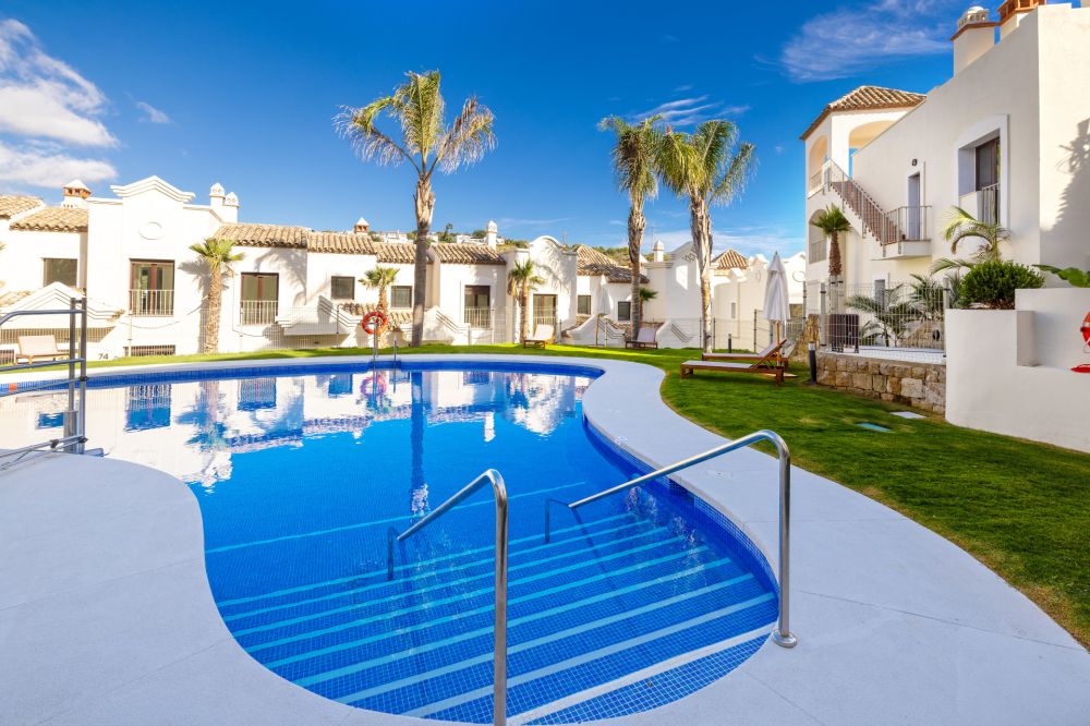 3 Bedroom Townhouses in Estepona – Ready to move in